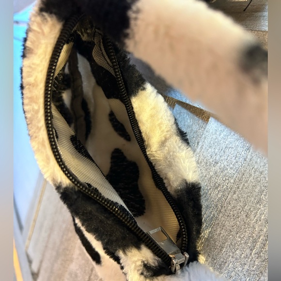 BUNDLE-(2) Small Shoulder Purses Black & Cow Animal Print zipper Closure unlined - Picture 2 of 6